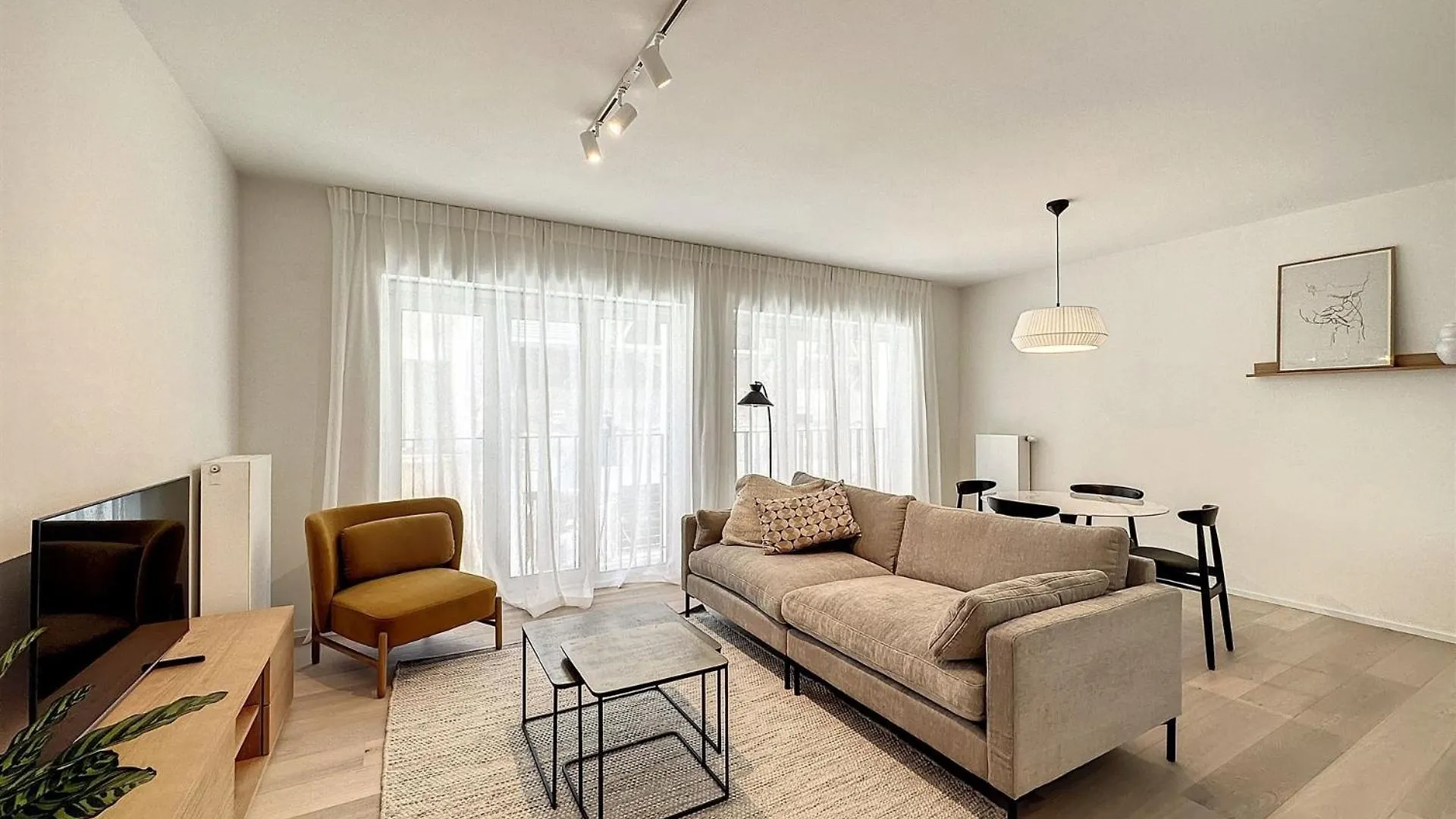 Le Domaine Des Etoiles Liege Guillemins Apartment Belgium